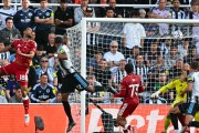 世界杯冠军成员立奇功！英超2-2神剧情：9.6亿豪门99分钟艰难绝平